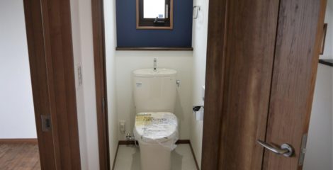 縦の空間を演出したトイレ